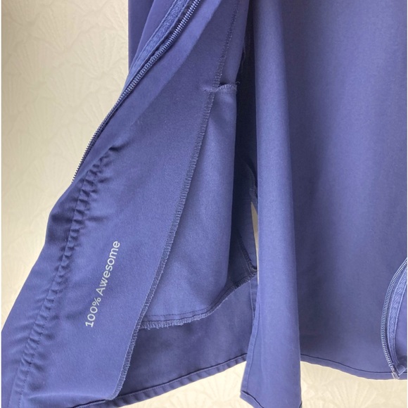 FIGS | FIONx Bellery Scrub Jacket Navy Blue (size Medium) - Picture 6 of 8